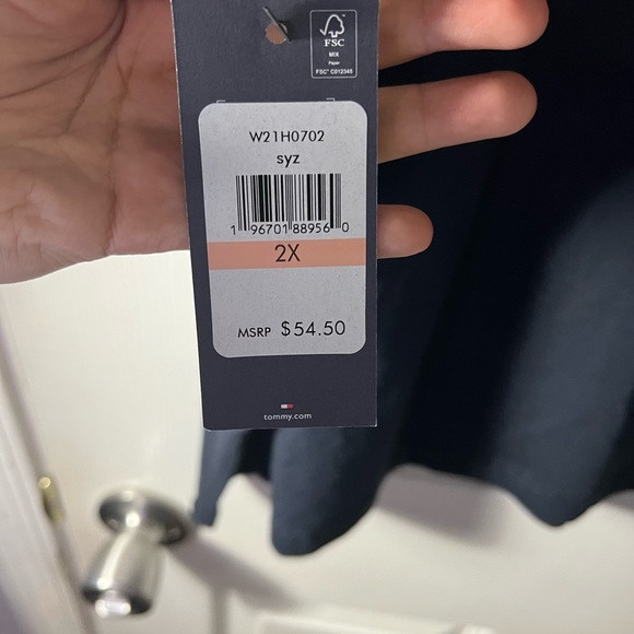 Tommy Hilfiger Plus top - Picture 3 of 3